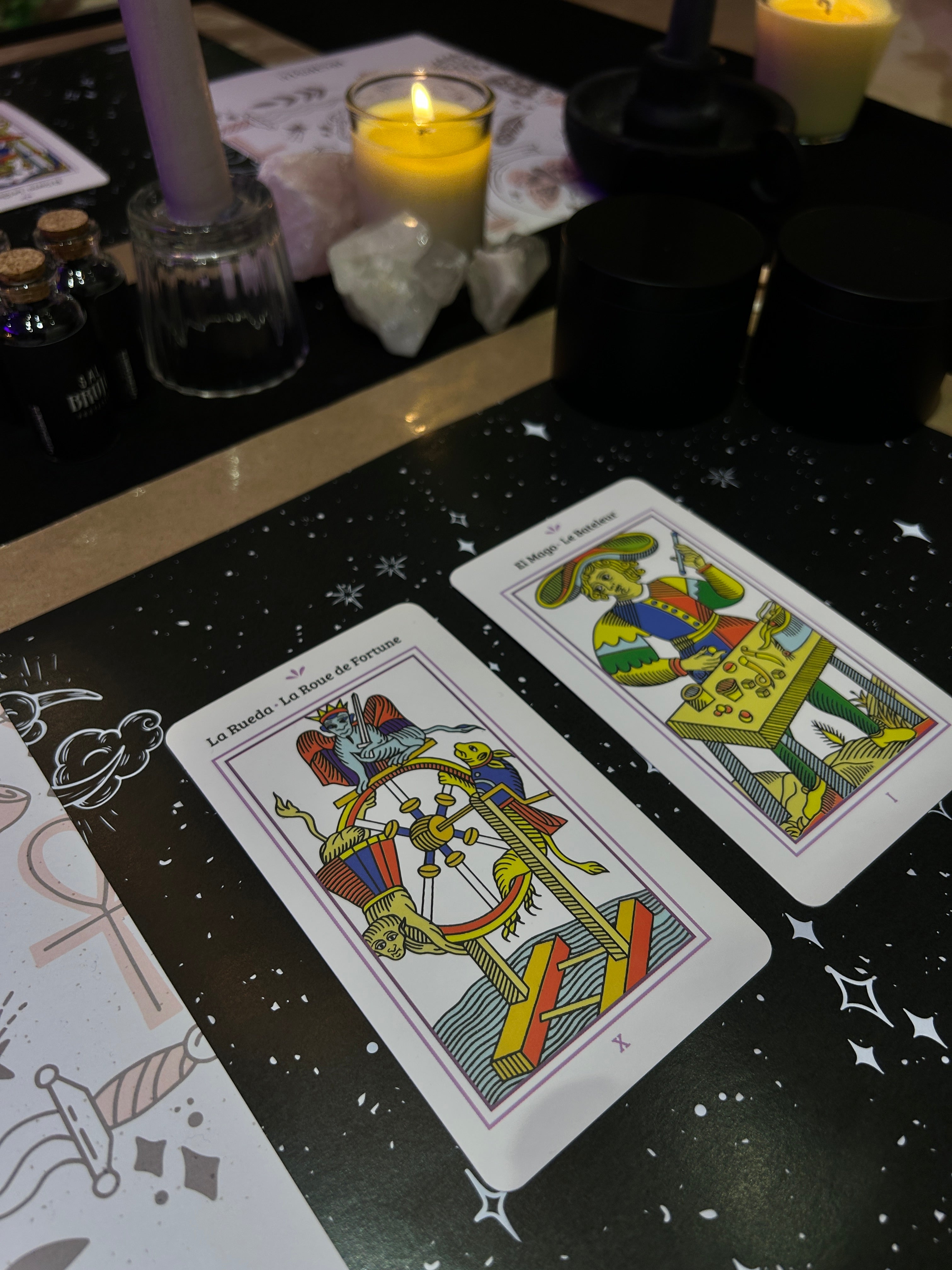 Arcanos y Velas · Luces y Sombras