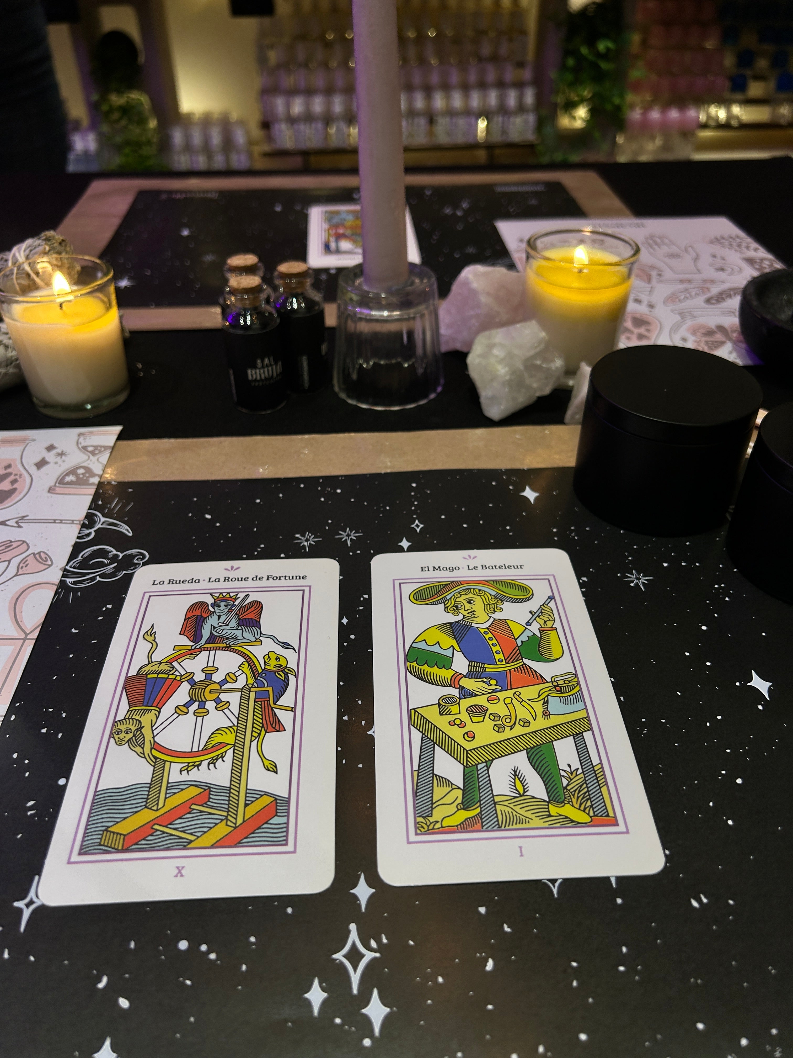 Arcanos y Velas · Luces y Sombras